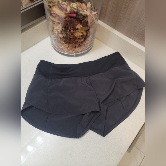 Lululemon Speed Up Short *2.5" Black size 4 - Picture 1 of 6